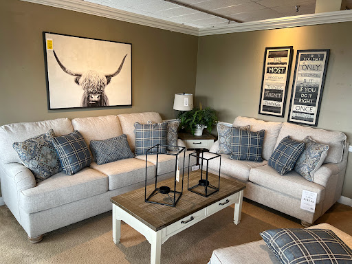 Furniture Store «Mor Furniture for Less | Lynnwood», reviews and photos, 4029 Alderwood Mall Blvd, Lynnwood, WA 98036, USA