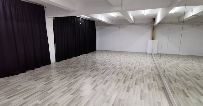 First Step Dance Studio - Școală de dans