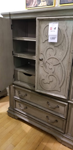 Furniture Store «American Signature Furniture», reviews and photos, 1924 W International Speedway Blvd, Daytona Beach, FL 32114, USA