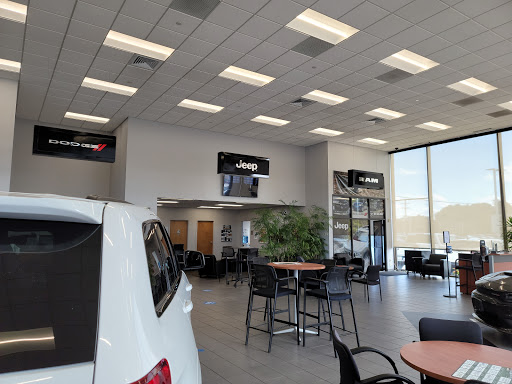 Car Dealer «Harr Chrysler Jeep Dodge», reviews and photos, 110 Gold Star Blvd, Worcester, MA 01606, USA