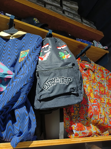 Clothing Store «Zumiez», reviews and photos, 670 Park City Center, Lancaster, PA 17601, USA