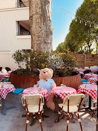 Atmosphère du Le Nouveau Paris restaurant neuilly sur seine ile de la jatte - n°13