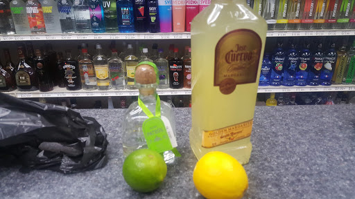 Liquor Store «Raman Party Store», reviews and photos, 394 Chicago Dr, Holland, MI 49423, USA
