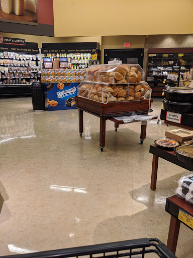 Grocery Store «Safeway», reviews and photos, 7414 Little River Turnpike, Annandale, VA 22003, USA