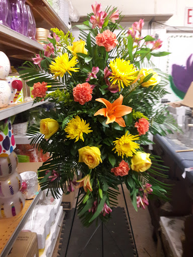 Florist «Fort Myers Flower House», reviews and photos, 3441 Fowler St, Fort Myers, FL 33901, USA