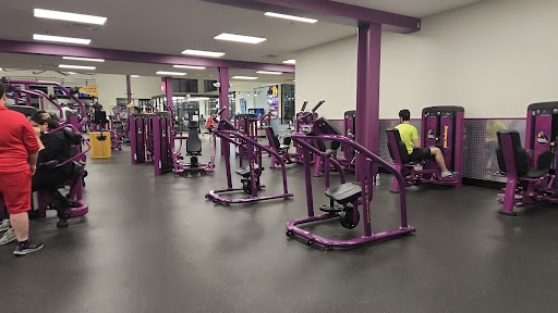 Gym «Planet Fitness», reviews and photos, 2560 N Harlem Ave, Elmwood Park, IL 60707, USA