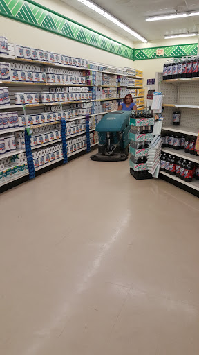 Hardware Store «Harbor Freight Tools», reviews and photos, 34600 Warren Rd, Westland, MI 48185, USA