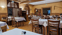 Atmosphère du Restaurant de spécialités alsaciennes Bim Buewele à Drusenheim - n°15