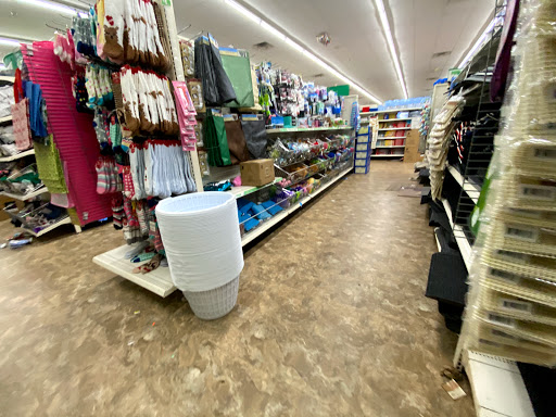 Dollar Store «Dollar Tree», reviews and photos, 9870 W Broad St, Glen Allen, VA 23060, USA