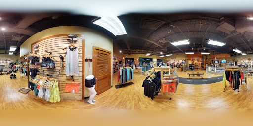Shoe Store «Big Peach Running Co. - Alpharetta», reviews and photos, 5530 Windward Pkwy #420, Alpharetta, GA 30004, USA