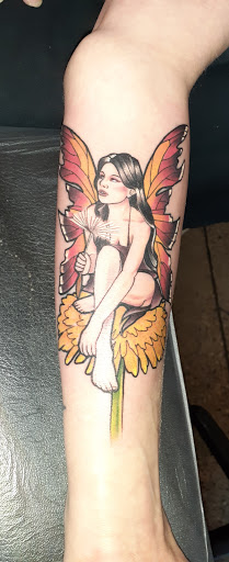 Explore pineapple tattoo ideas, creative tattoo ideas in Minneapolis, available at Leviticus Tattoo and Body Piercing