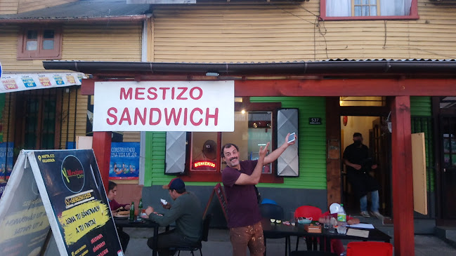 Opiniones de Mestizo sandwich en Villarrica - Restaurante
