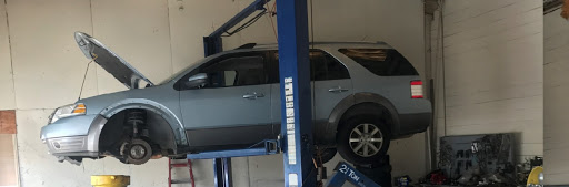 Auto Body Shop «D & M Auto Repair», reviews and photos, 1822 Bienville Blvd, Ocean Springs, MS 39564, USA