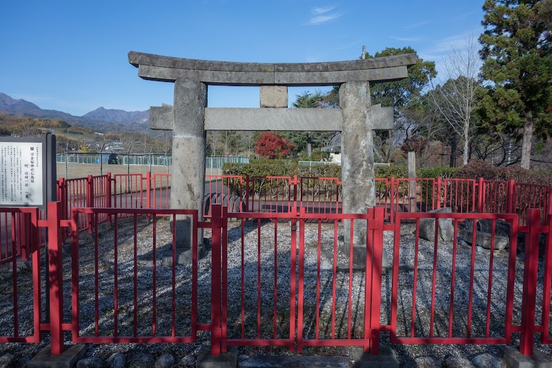 旧金桜神社 鳥居(県指定重要文化財)