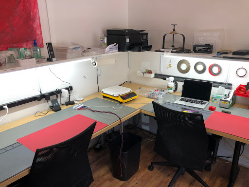 Mobile Phone Repair Shop «One Hour Device Repair», reviews and photos, 70 E Sunset Way, Issaquah, WA 98027, USA