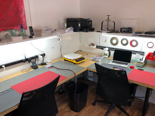 Mobile Phone Repair Shop «One Hour Device Repair», reviews and photos, 70 E Sunset Way, Issaquah, WA 98027, USA