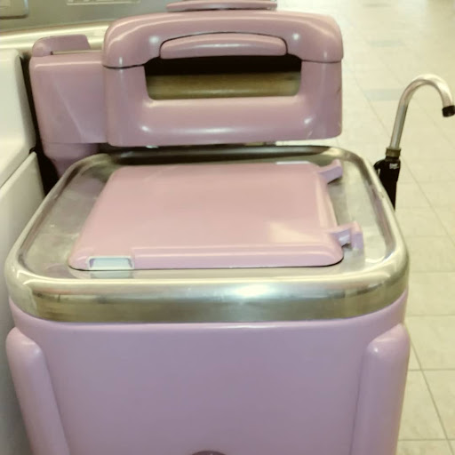 Appliance Store «Famous Tate Appliance & Bedding Centers», reviews and photos, 1015 E Brandon Blvd, Brandon, FL 33511, USA