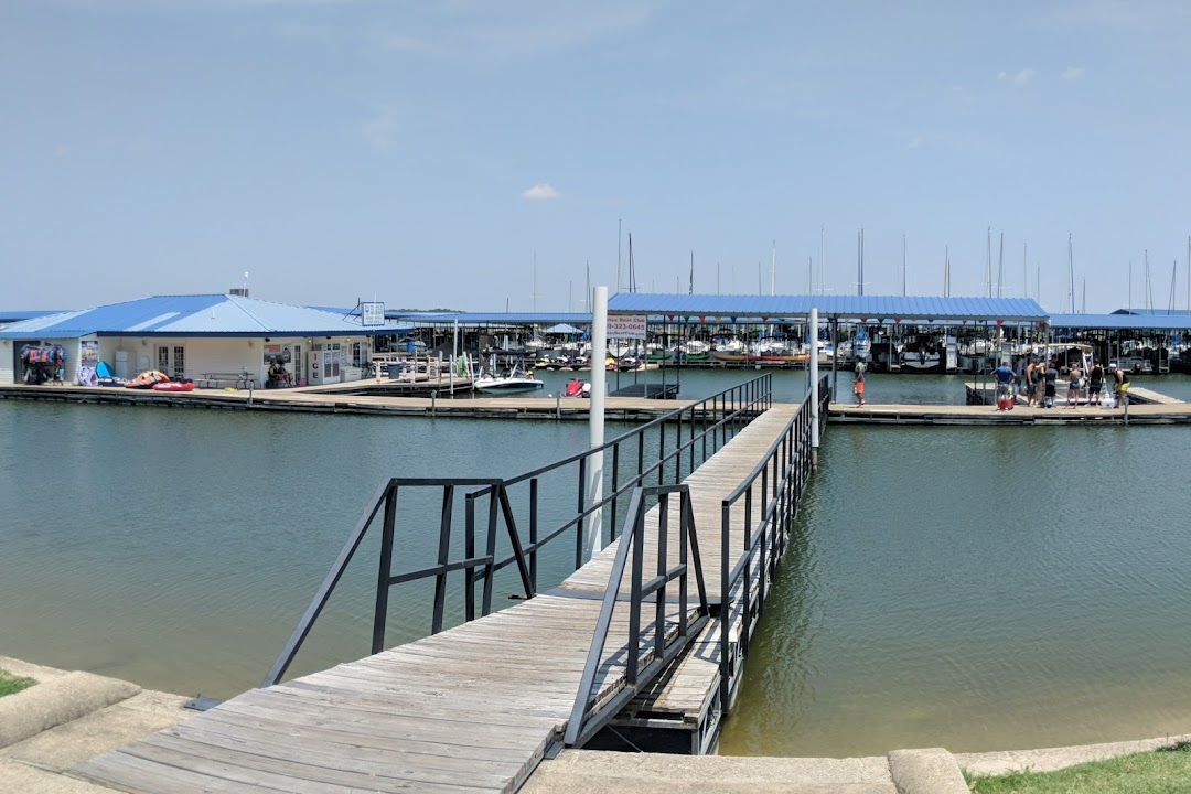 Suntex Boat Club and Watersport Rentals at Eagle Mountain Lake