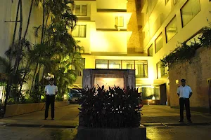 Hotel Dynasty image