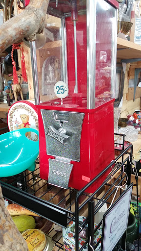 Pet Supply Store «Red Dog Hound & Pet Supply», reviews and photos, 3017 S Sheridan Rd, Tulsa, OK 74129, USA