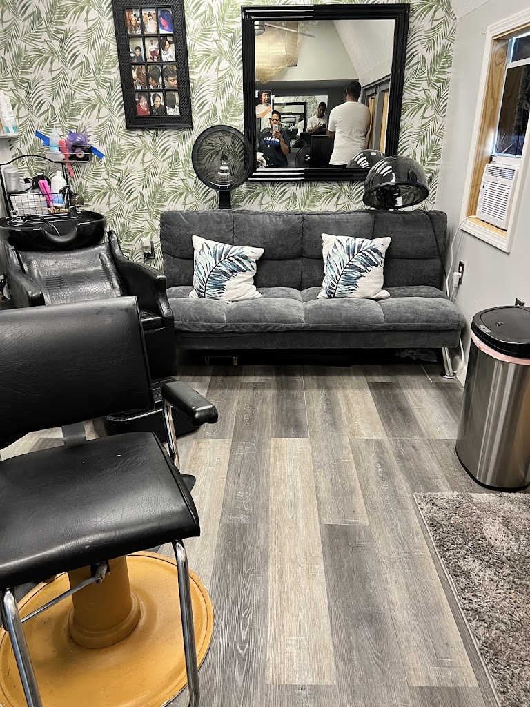 Open Shears' Salon 39046