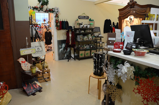 Boutique «Merchants At Cokers», reviews and photos, 401 Wilson Ave, Tullahoma, TN 37388, USA