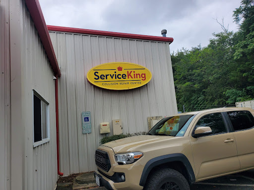 Auto Body Shop «Service King Collision Repair of North Fredericksburg», reviews and photos, 30 Trade St, Fredericksburg, VA 22406, USA