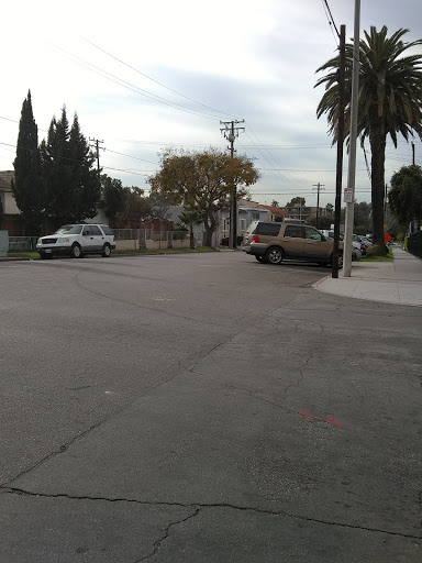 Grocery Store «Daisy Avenue Market», reviews and photos, 501 Daisy Ave, Long Beach, CA 90802, USA