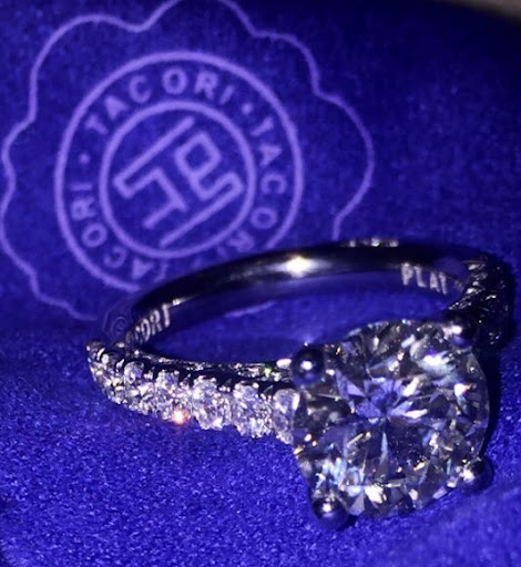 Jewelry Store «HL Gross & Bro. Jewelers», reviews and photos, 840 Franklin Ave, Garden City, NY 11530, USA