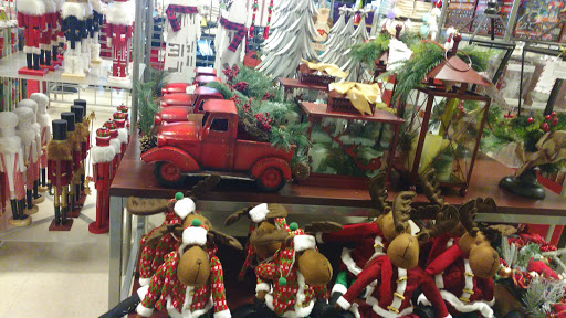 Shopping Mall «DeSoto Square Mall», reviews and photos, 303 301 Blvd W, Bradenton, FL 34205, USA