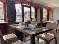 Atmosphère du Restaurant français Le Bistrot à Vin de Serine à Ampuis - n°9