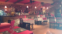 Atmosphère du Restaurant français Auberge du vieux Douelle Chez Malique - n°20