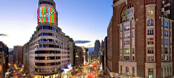 Vincci Capitol Hotel