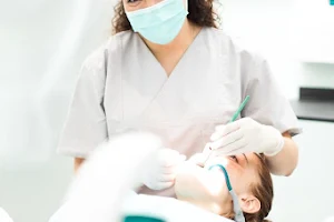 B-B Dental Clinic image