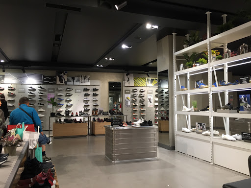 adidas tottenham hale store