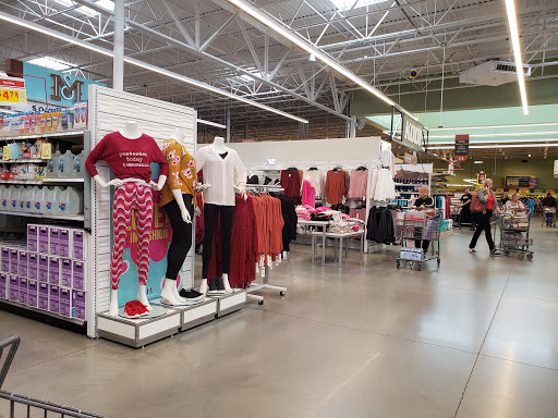 Grocery Store «H-E-B plus!», reviews and photos, 2965 I-35, New Braunfels, TX 78130, USA