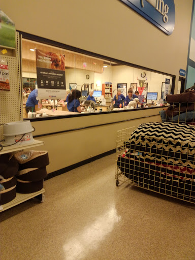 Pet Supply Store «PetSmart», reviews and photos, 1130 SE Everett Mall Way, Everett, WA 98208, USA
