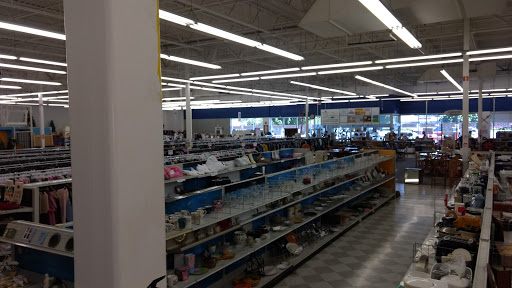 Thrift Store «This-N-That Thrift Store Vancouver Plaza», reviews and photos, 7601 NE Vancouver Plaza Dr, Vancouver, WA 98662, USA