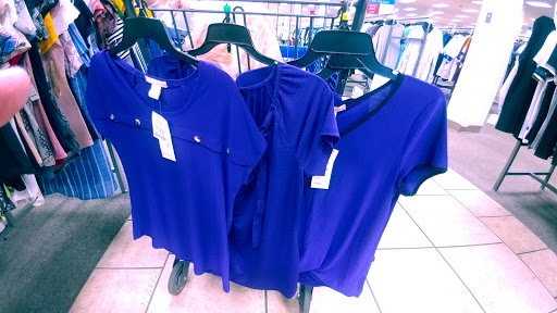 Clothing Store «Ross Dress for Less», reviews and photos, 835 Cortez Rd W, Bradenton, FL 34207, USA