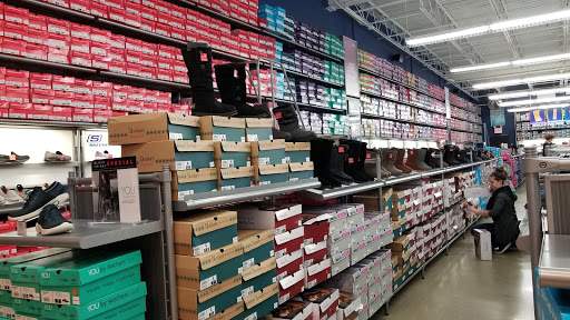 Shopping Mall «Aurora Farms Premium Outlets», reviews and photos, 549 S Chillicothe Rd, Aurora, OH 44202, USA