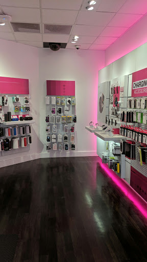 Cell Phone Store «T-Mobile», reviews and photos, 4825 Stone Mountain Hwy, Lilburn, GA 30047, USA