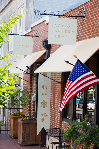 Wine Bar «The Carriage Wine and Market», reviews and photos, 121 E Mobile St, Florence, AL 35630, USA