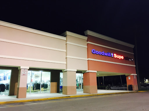 Goodwill, 6819 Taft St, Hollywood, FL 33024, USA, 