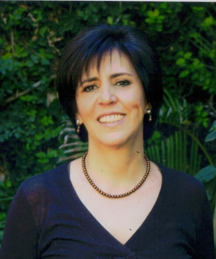 Dra. Elvia Rodríguez Villalobos, Oftalmólogo