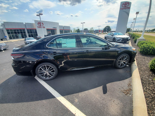 Used Car Dealer «Germain Toyota of Columbus», reviews and photos, 5711 Scarborough Blvd, Columbus, OH 43232, USA