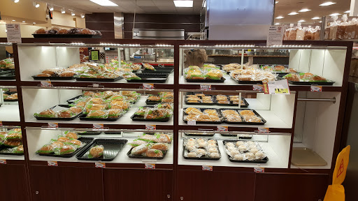 Shopping Mall «Wick Shopping Plaza», reviews and photos, 561 US-1, Edison, NJ 08817, USA