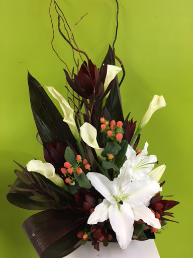 Florist «Sweet William & Thyme», reviews and photos, 19 E Railroad Ave, Jamesburg, NJ 08831, USA