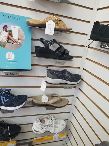 Shoe Store «Hayes Shoes», reviews and photos, 280 Three Springs Rd, Bowling Green, KY 42104, USA