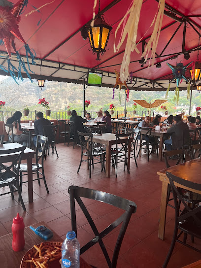 Restaurante Los Caudillos Malinalco - Avenida Progreso esq con, Av Hidalgo, Centro, 52440 Malinalco, Méx., Mexico