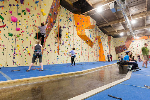 Rock Climbing Gym «Philadelphia Rock Gym - Wyncote», reviews and photos, 827 Glenside Ave #200, Wyncote, PA 19095, USA